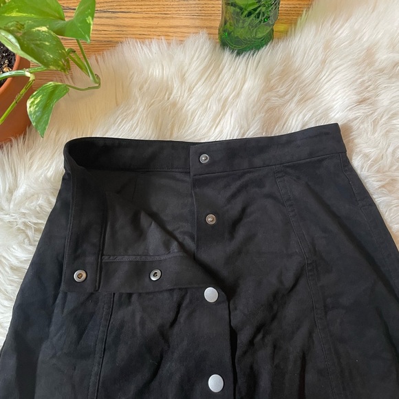 Wilfred Free Black Suede Button Up Skirt - Picture 3 of 3